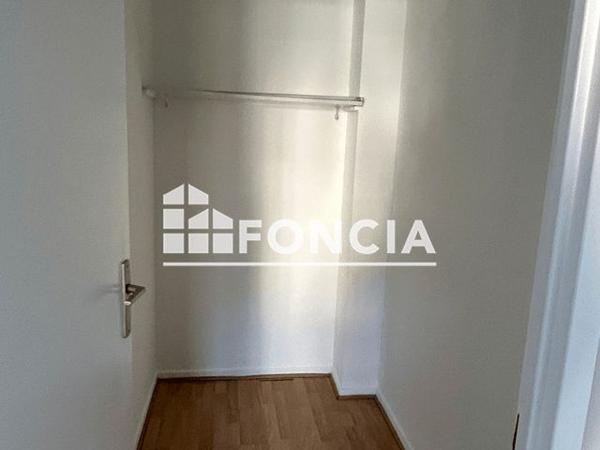 Location Appartement 4 pièces 84.4 m² - 19 RUE DE LA COTE Saint Priest En Jarez 42270