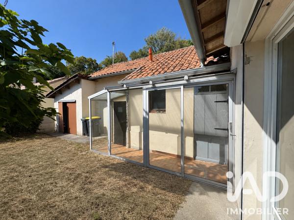 Maison à vendre 4 pièces 77 m² Saint-Aigulin