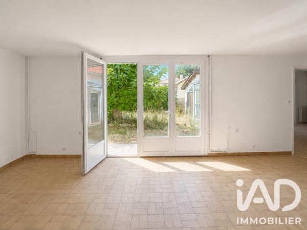 Maison à vendre 4 pièces 77 m² Saint-Aigulin