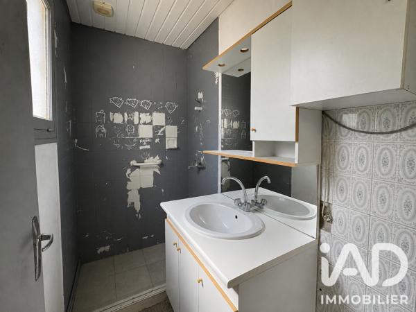 Maison à vendre 4 pièces 77 m² Saint-Aigulin