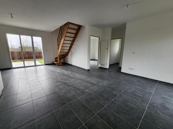 Maison Saint Martin Le Beau 5 pièce(s) 100 m2