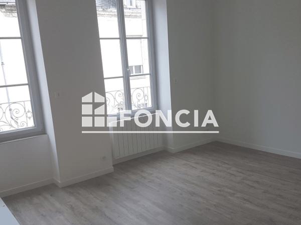Location Appartement 3 pièces 50.36 m² - 7 RUE DU VIEUX PONT Chalonnes Sur Loire 49290