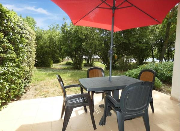 Appartement avec terrasse de 36.14m² libre de bail dans résidence de vacance