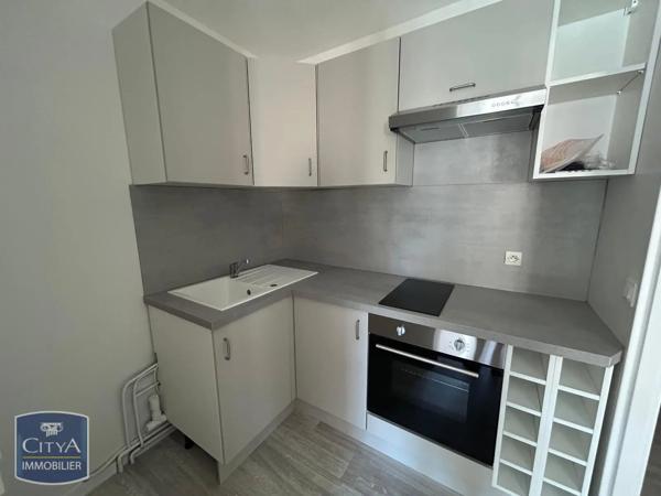 Appartement à louer 2 pièces 47.04m² Laval (53000)