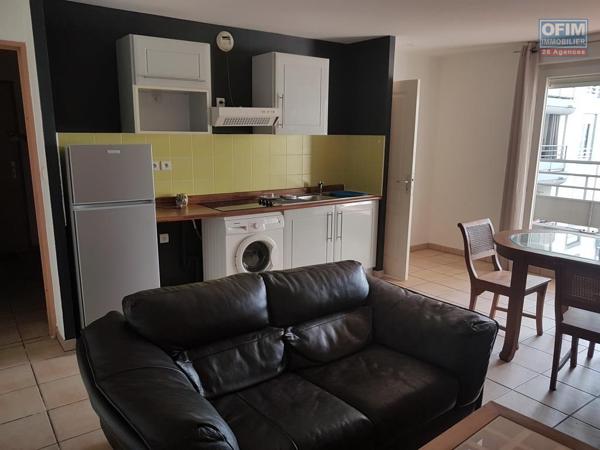A louer joli appartement F2 MEUBLE au centre ville du Tampon
