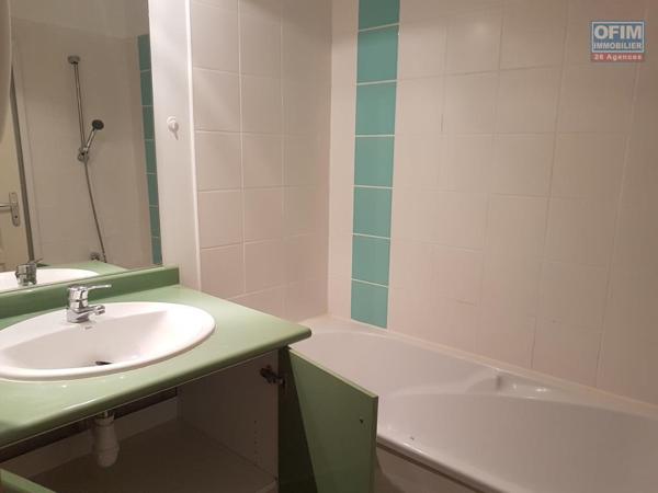 A louer joli appartement F2 MEUBLE au centre ville du Tampon