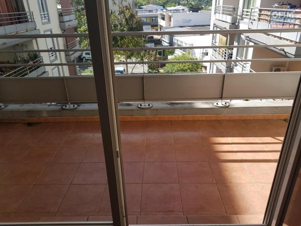 A louer joli appartement F2 MEUBLE au centre ville du Tampon