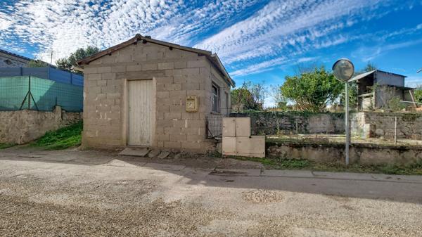 Maison à vendre à Nérac - 134 m² , 4 Pieces, 3 chambres, avec terrain et dépendance.