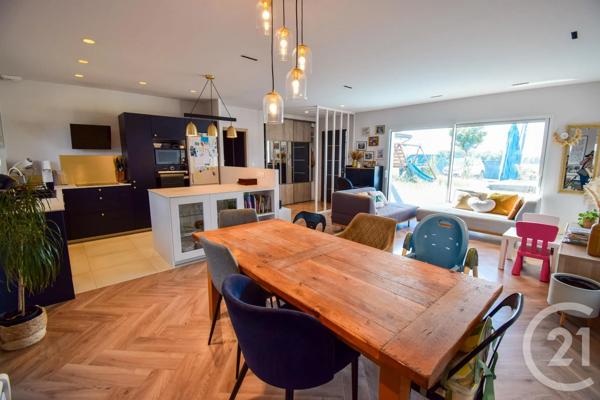 Maison à vendre  4 pièces - 97,22 m 2   ST GEORGES DE RENEINS  - 69