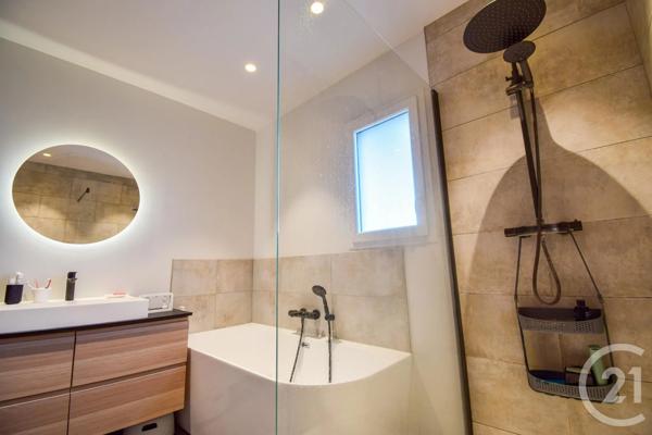 Maison à vendre  4 pièces - 97,22 m 2   ST GEORGES DE RENEINS  - 69