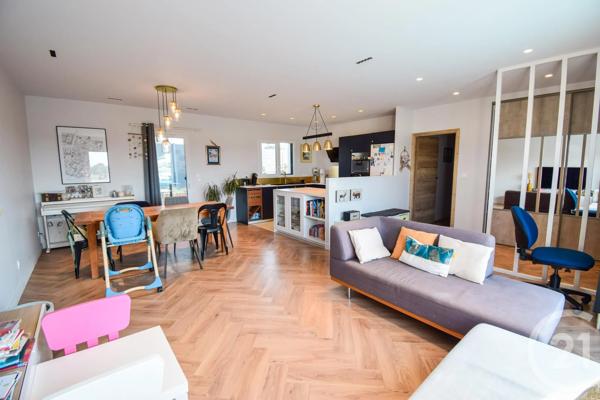 Maison à vendre  4 pièces - 97,22 m 2   ST GEORGES DE RENEINS  - 69