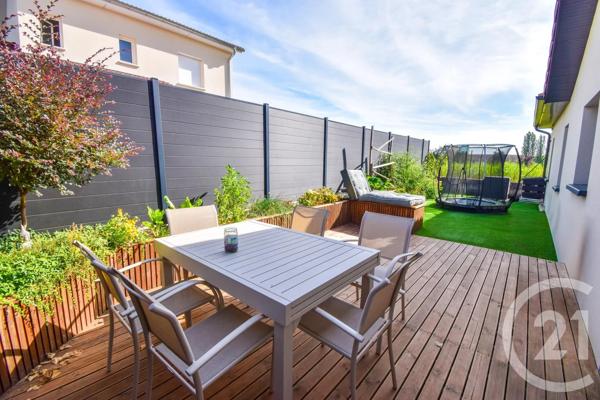 Maison à vendre  4 pièces - 97,22 m 2   ST GEORGES DE RENEINS  - 69