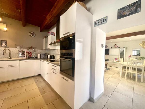 AIGUES-MORTES MAISON 4 PIÈCES 117 M2