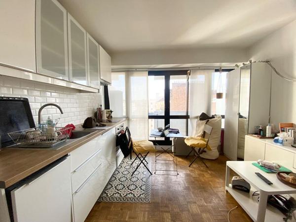 STUDIO PARIS 15  de 18,50 m2 + balcon