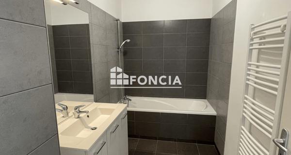 Location Appartement 3 pièces 73.99 m² - Roanne 42300