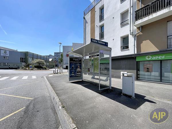 Appartement à vendre Reze - 3 pièces, 70m² avec 2 chambre(s) à 177 000€ - AJP Immobilier Rezé