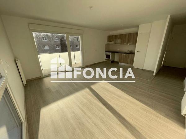 Location Appartement 3 pièces 60.4 m² - 51-53 RUE LAVEISSIERE Deville Les Rouen 76250