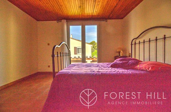 Céret (66400) Maison charmante en 4 faces avec jardin