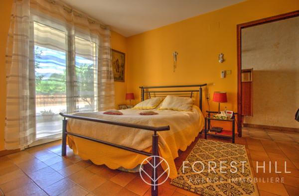 Céret (66400) Maison charmante en 4 faces avec jardin