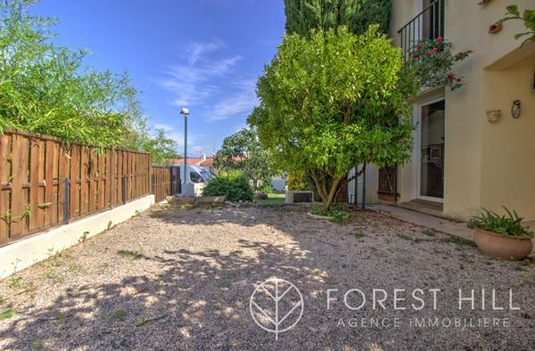 Céret (66400) Maison charmante en 4 faces avec jardin