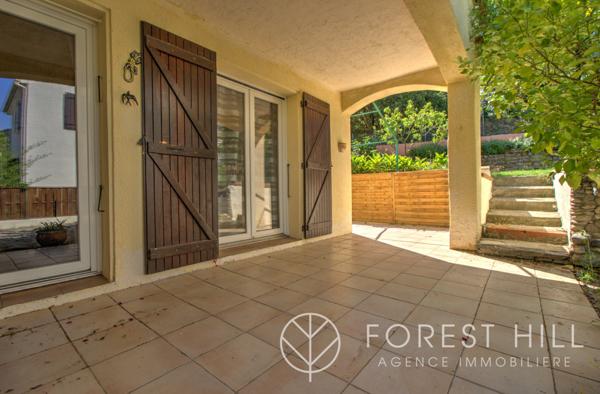 Céret (66400) Maison charmante en 4 faces avec jardin