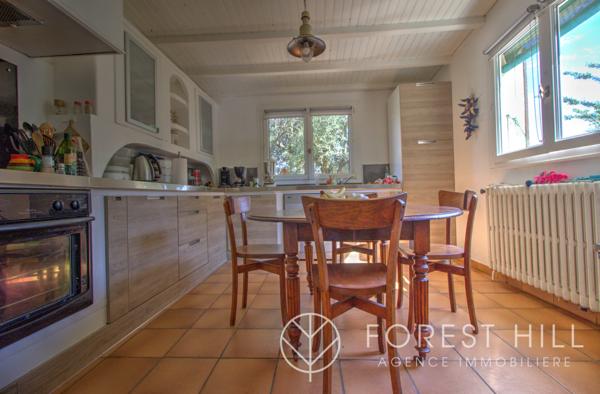 Céret (66400) Maison charmante en 4 faces avec jardin