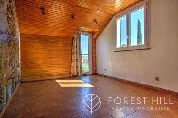 Céret (66400) Maison charmante en 4 faces avec jardin