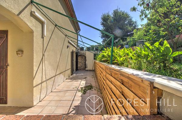 Céret (66400) Maison charmante en 4 faces avec jardin