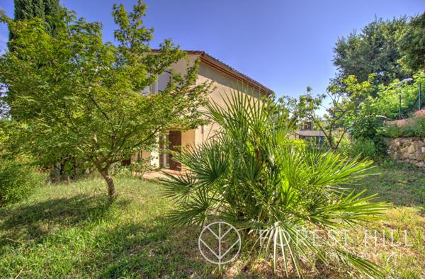 Céret (66400) Maison charmante en 4 faces avec jardin