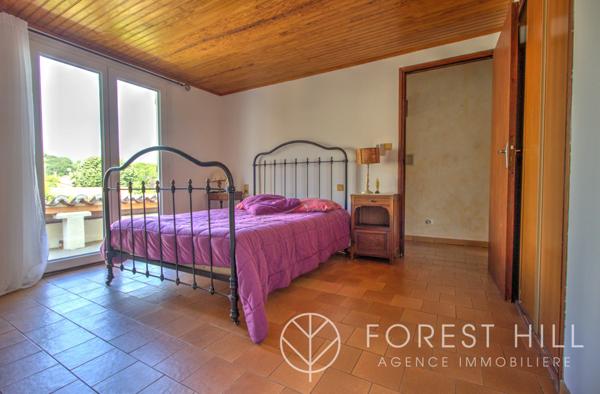 Céret (66400) Maison charmante en 4 faces avec jardin