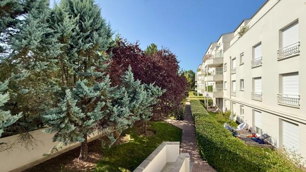 F3 bords de seine Corbeil Essonnes 63,73 m2