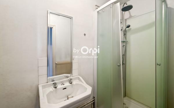 Appartement à vendre    3 pièces •  Montluçon