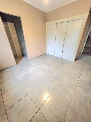 MAISON PLAIN PIED T5 GARAGE SUR 1119m2 TERRAIN PLAT