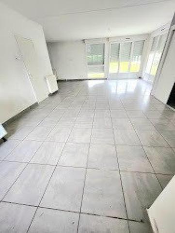 MAISON PLAIN PIED T5 GARAGE SUR 1119m2 TERRAIN PLAT