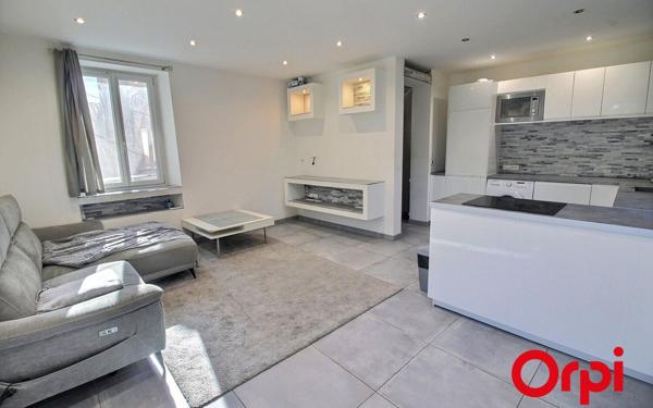 Appartement à vendre    2 pièces • 53,70 m2 Marseille 13