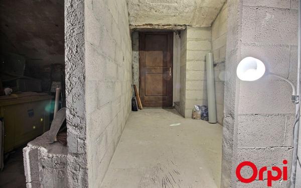 Appartement à vendre    2 pièces • 53,70 m2 Marseille 13