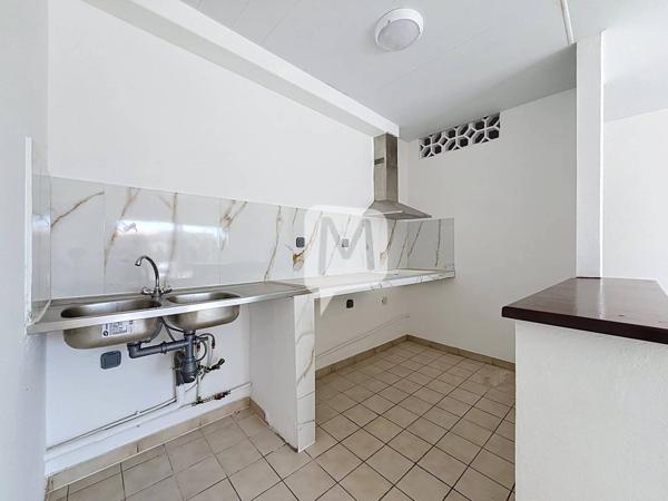 DPT GUYANE, à louer KOUROU Appartement T2 de 48 m2