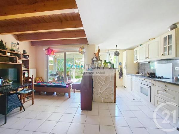 Maison à vendre  4 pièces - 70,19 m 2   MAUGUIO CARNON  - 34