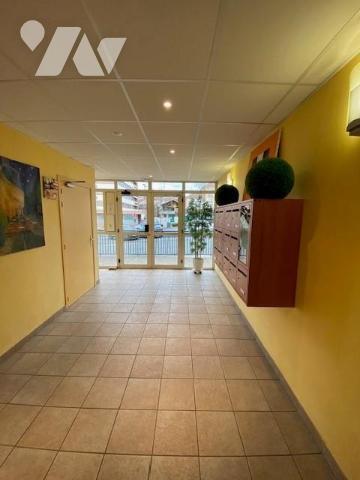 Appartement T3 traversant de 93.38m², 1er étage, place Jean Jaurès à Roche la Molière