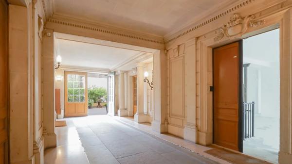 Boutique Paris 4 e - BEAUTREILLIS