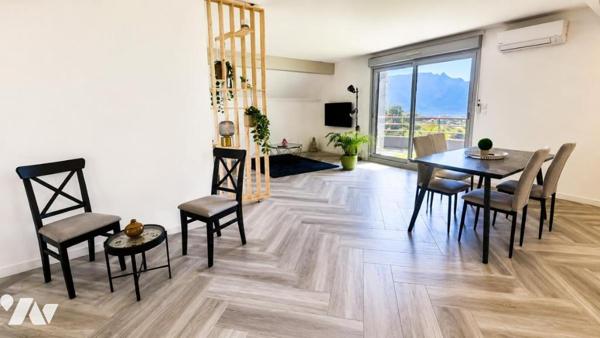 Appartement dernier étage avec vue lac et montagne