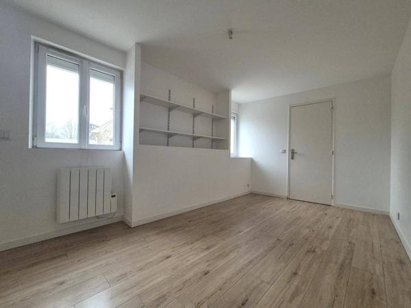 CHANGE CENTRE  T3 - 59 m²- LIBRE - 1er étage