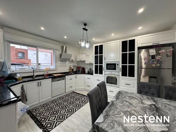 Maison familiale 5 chambres avec jardin, cour et garage -- Proche centre-ville de Haguenau