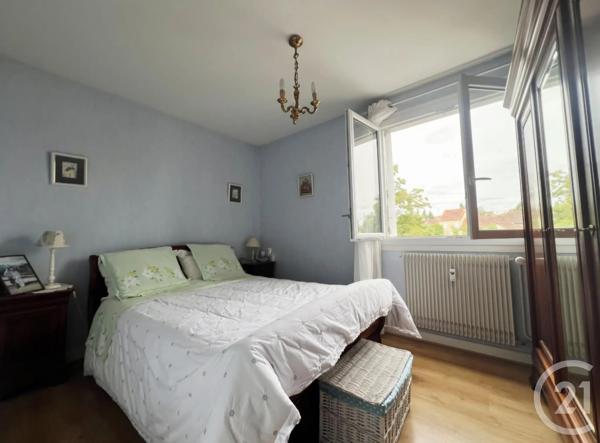 Appartement F3 à vendre  3 pièces - 73,88 m 2   MONTLUCON  - 03