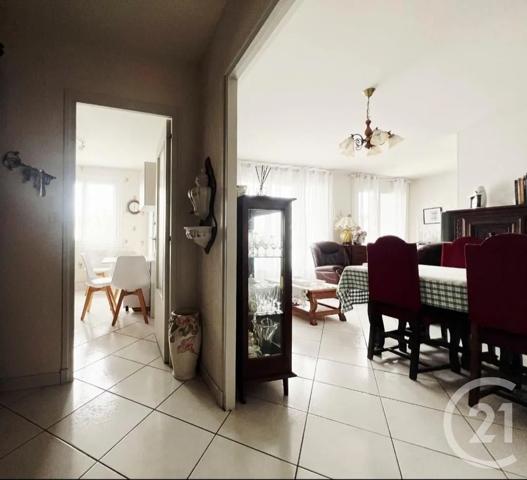 Appartement F3 à vendre  3 pièces - 73,88 m 2   MONTLUCON  - 03