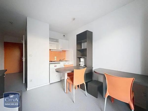Appartement à louer 1 pièce 17.52m² Nîmes (30000)