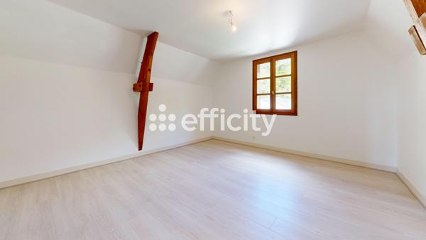 Maison
         5 pièces
        - 173 m² 307 000 € *