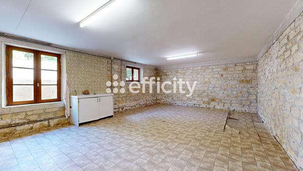 Maison
         5 pièces
        - 173 m² 307 000 € *
