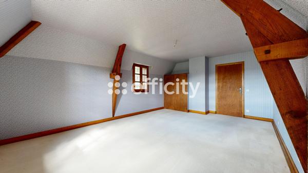 Maison
         5 pièces
        - 173 m² 307 000 € *