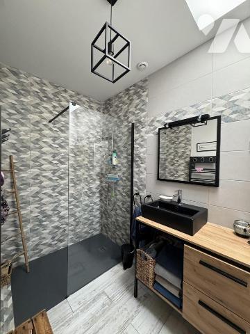 A VENDRE - PORNC - Maison rénovée